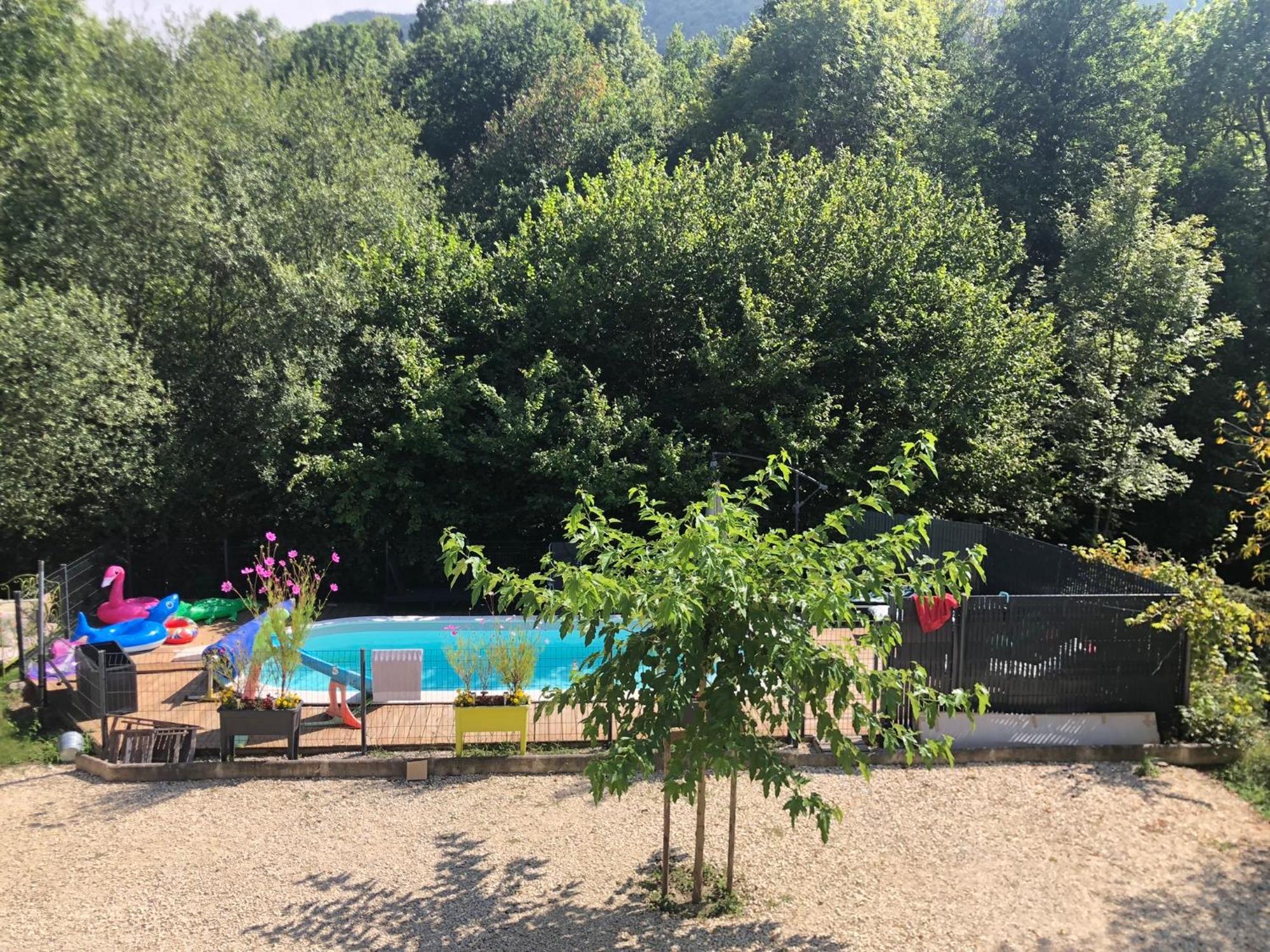 Bed and Breakfast Au Bord De L Eau Surba Esterno foto